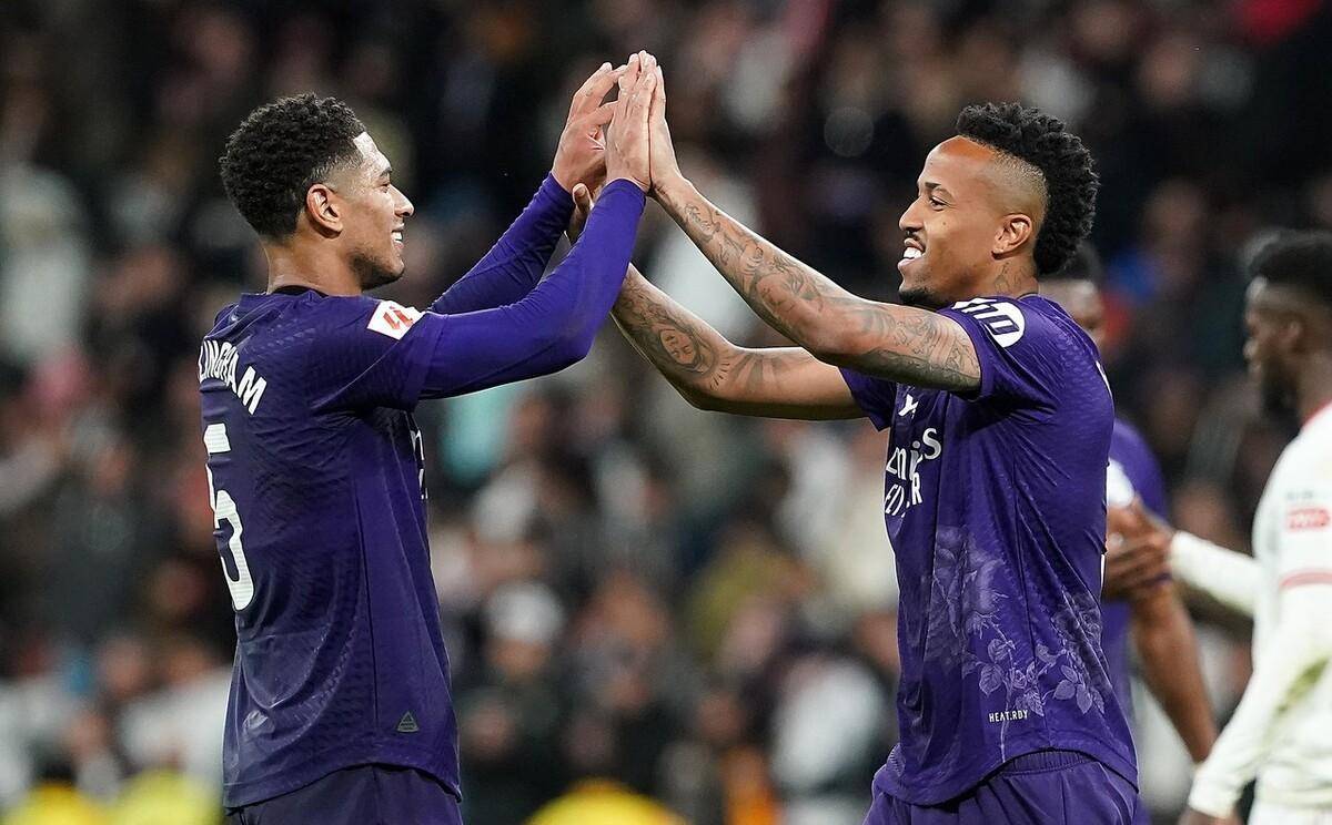 开元体育官方网站-重磅！今晚布莱顿状态回暖丹佛掘金今晨豪取连胜，里尔止住颓势备战西甲(利物浦与布拉德利续约)