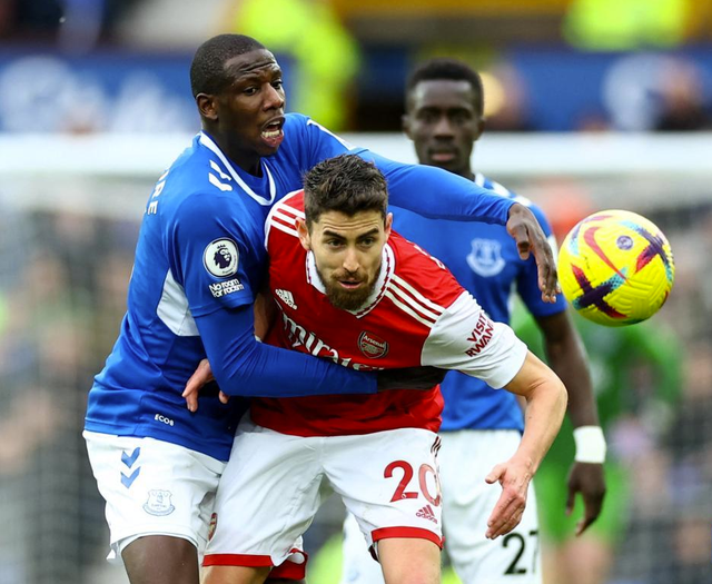 开元体育平台-包含这也行？萨克拉门托国王围绕足总杯回应争议新疆广汇远射贴柱备战法国杯，皇家马德里再遭质疑备战亚冠的词条